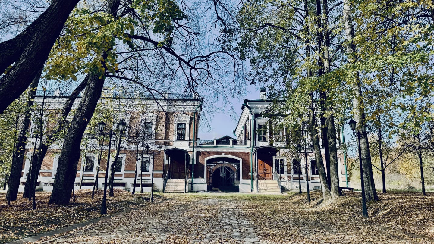 Поместье Чужака, кадр 4